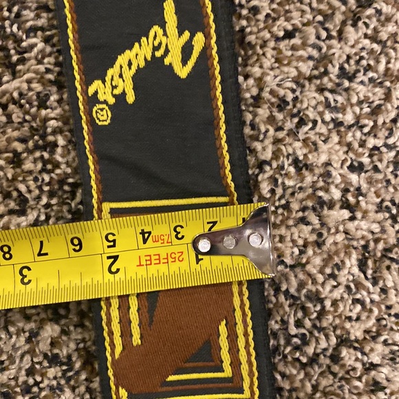 Fender 2” inch guitar strap - Picture 5 of 5